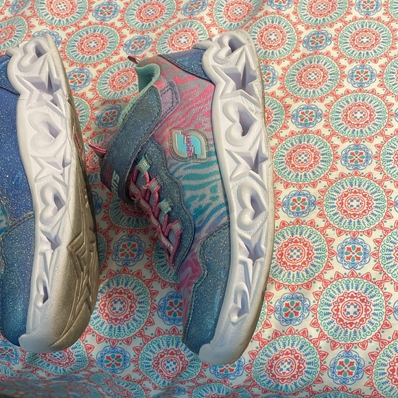 Sneakers - Picture 3 of 14